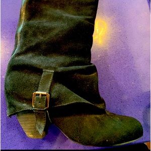 Black Shade Slip On Boot With Buckle Of Shade Under